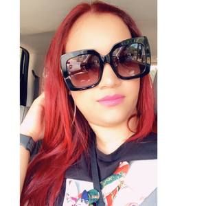 Meet your Posher, Leonela